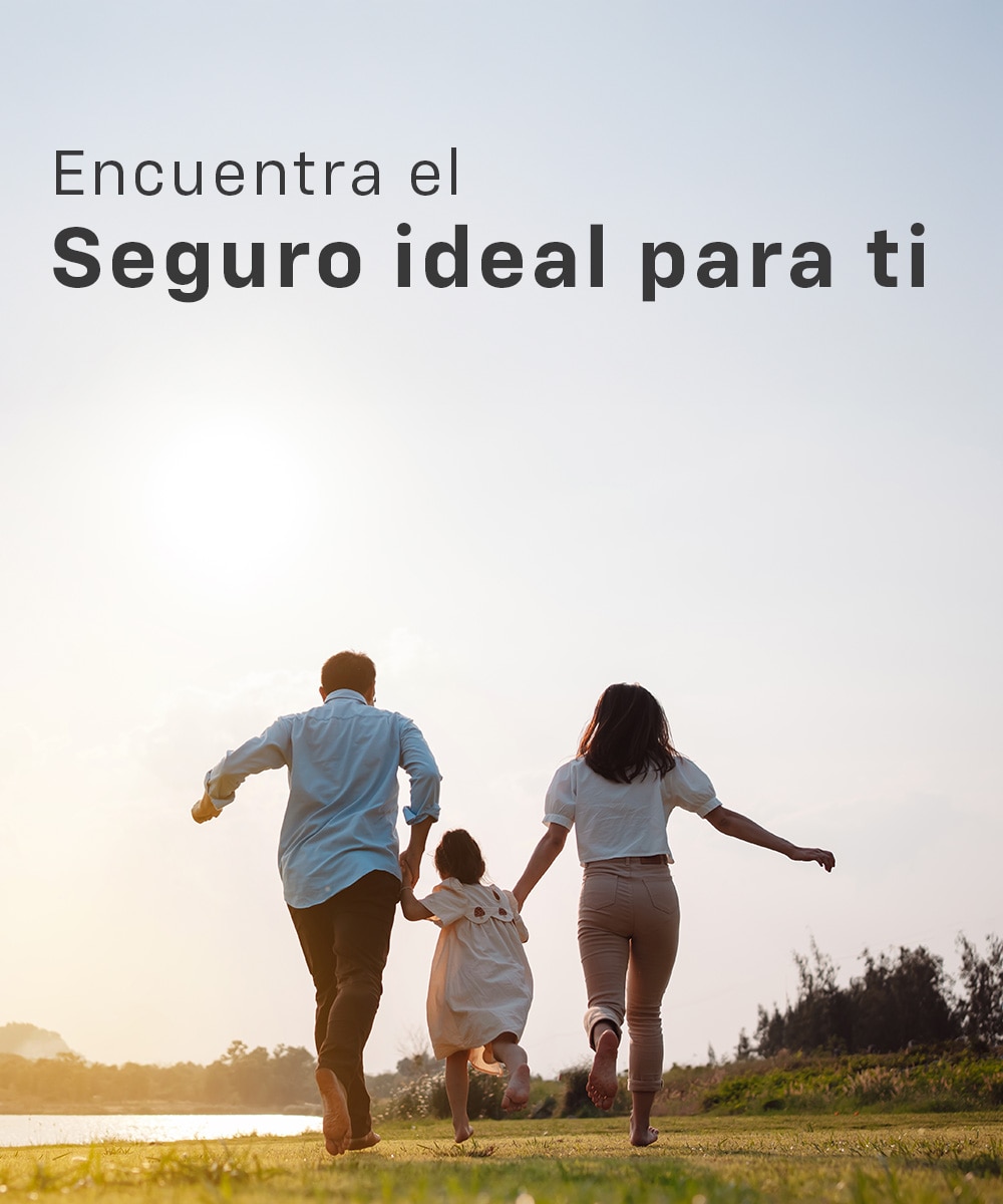 Familia corriendo al atardecer representando seguridad y protección