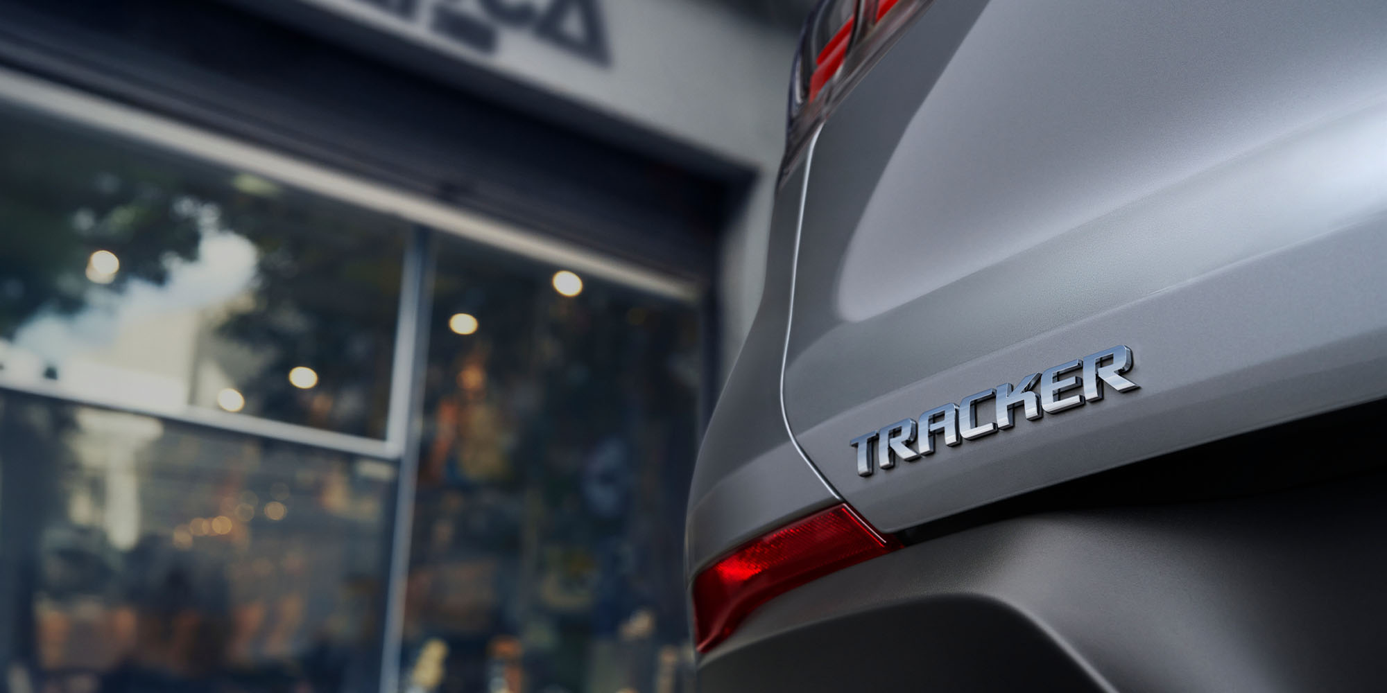 Emblema trasero de la Chevrolet Tracker