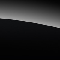 Color negro metalizado.